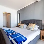 Horizon Bay 1502